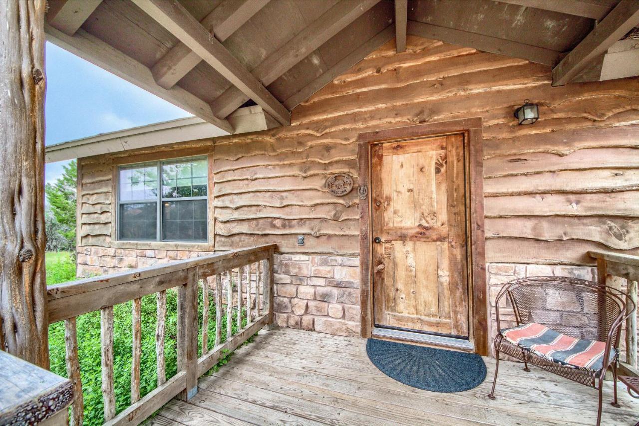 Вілла Cedar Bliss Cabin Фредеріксбург Екстер'єр фото